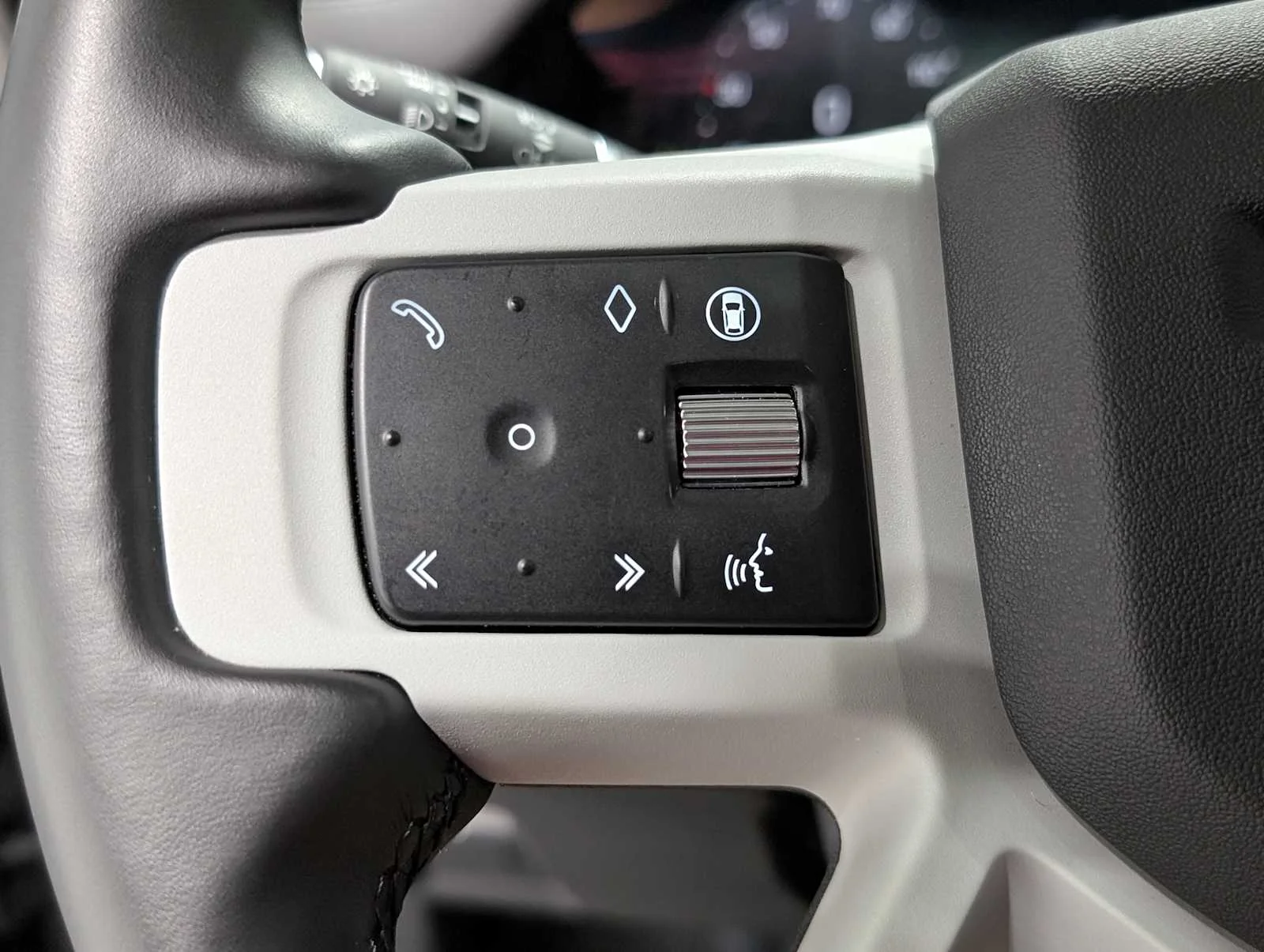 Used 2024 Pearl White satin exterior wrap Land Rover S image 36
