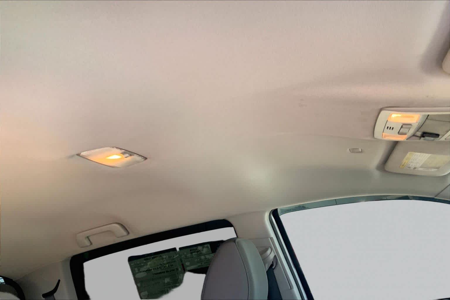 Used 2021 Super White Toyota SR5 image 14