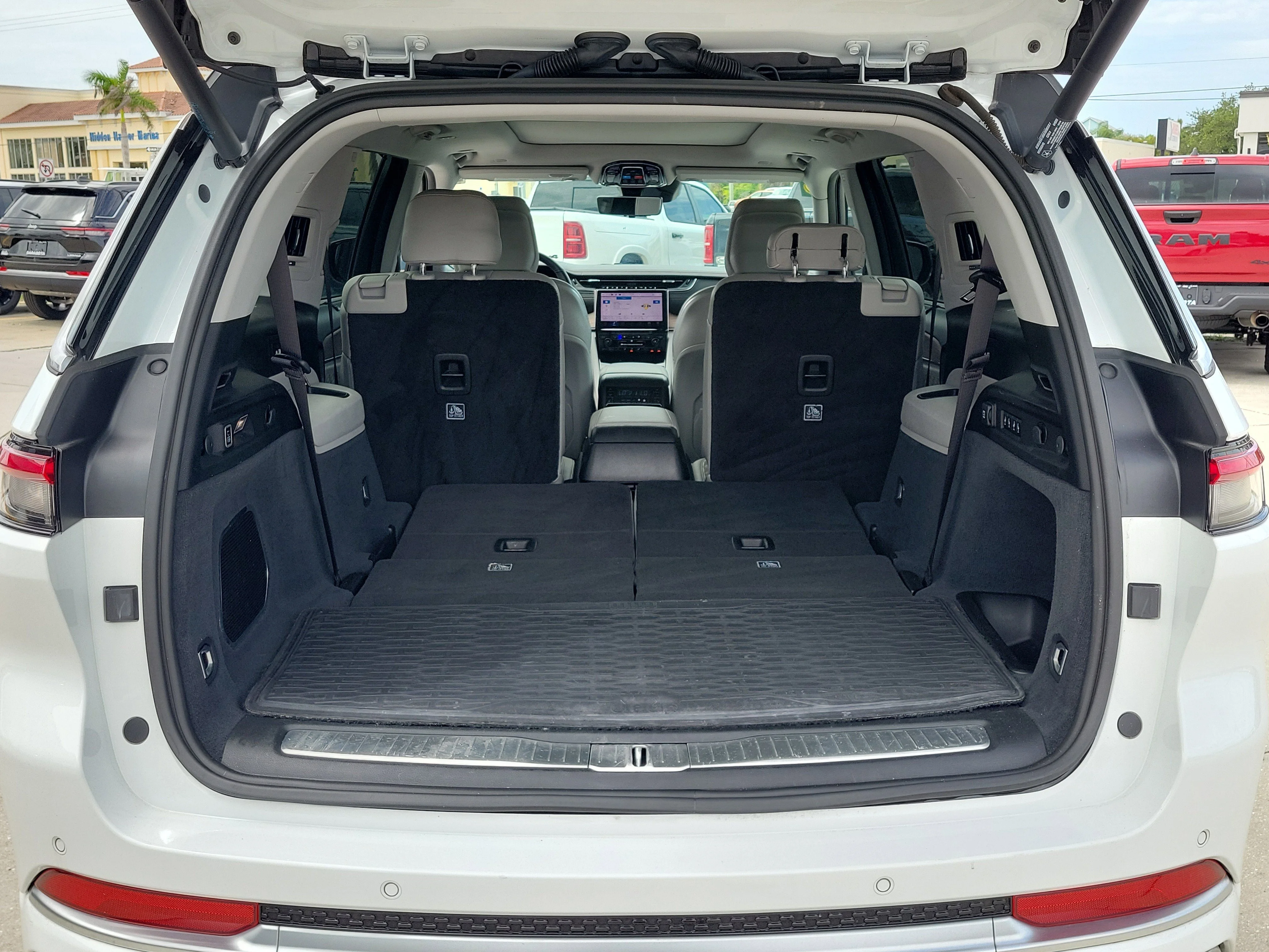Used 2023 Bright White Clearcoat Jeep Summit image 12