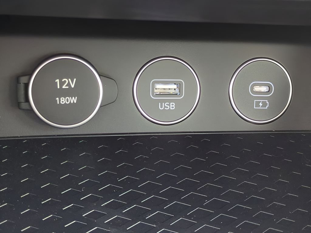 2026 GENESIS G70 Standard - Photo 22