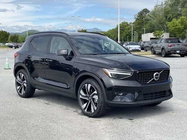 2026 Volvo XC40 Plus