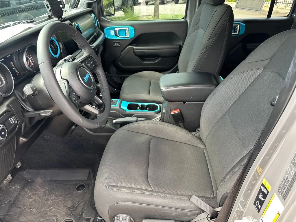 Used 2023 Gray Jeep Sport S image 20