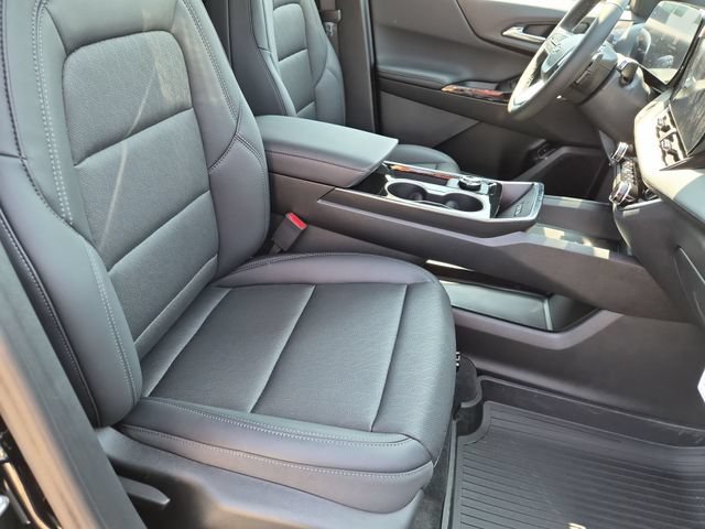 New 2027 Mosaic Black Metallic Chevrolet LT image 24