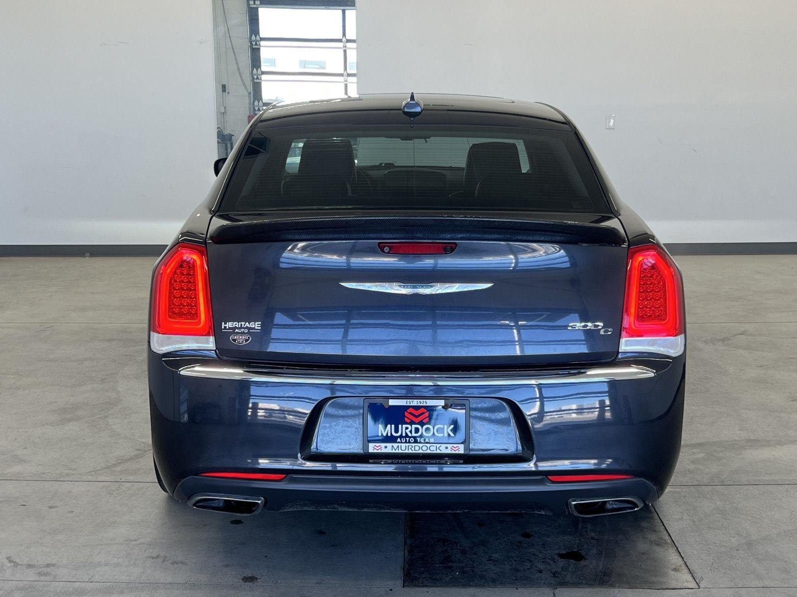2016 Chrysler 300 C - Photo 10