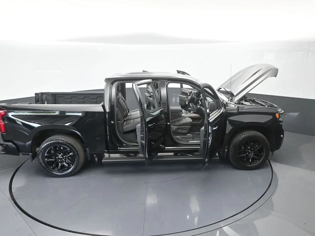 Used 2026 Black Chevrolet High Country image 79