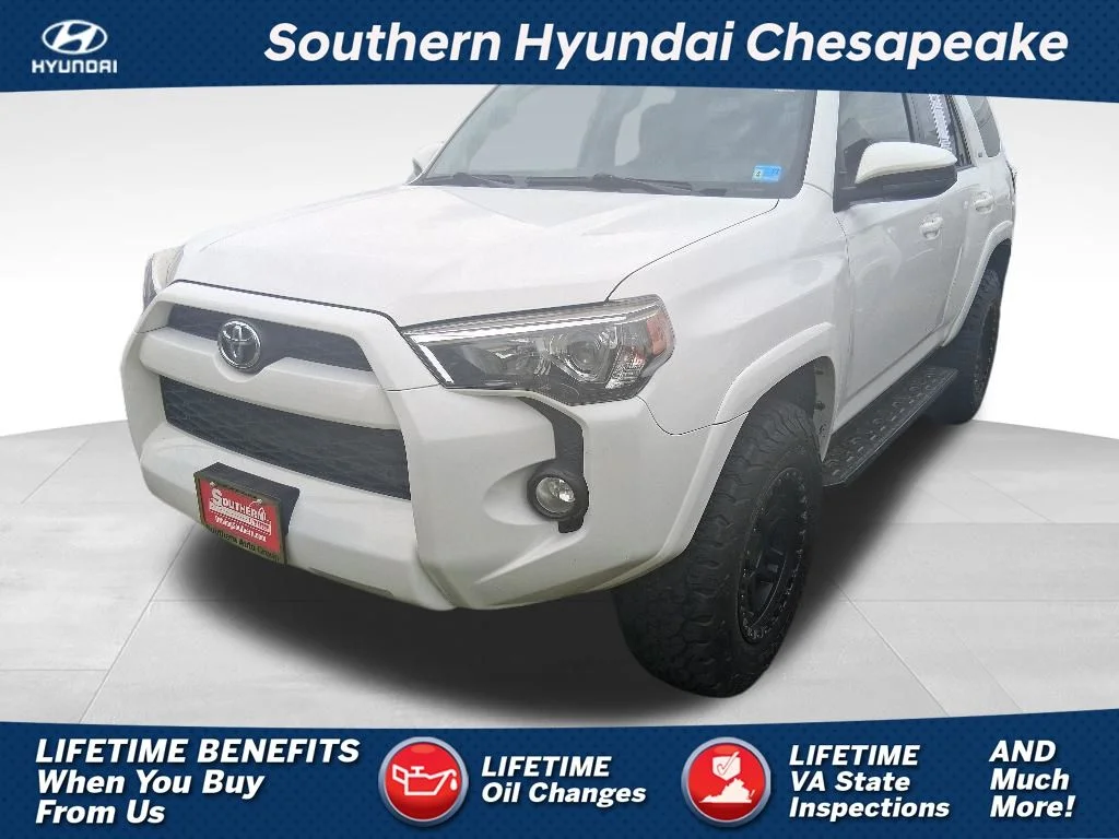 Used 2019 White Toyota SR5 image 1