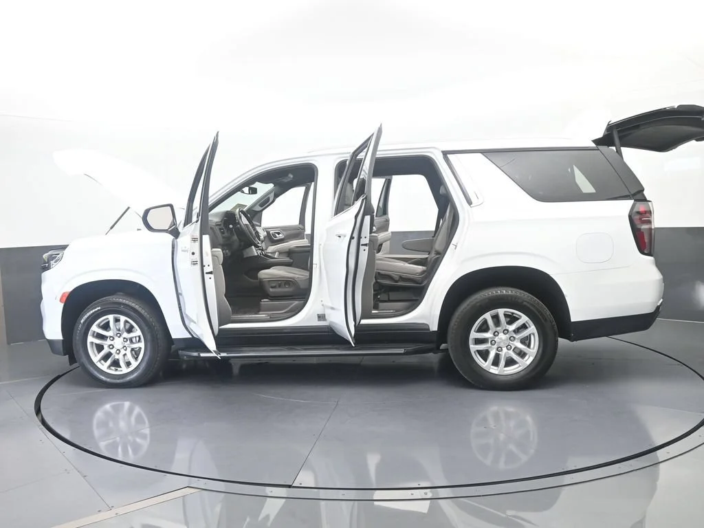 Used 2024 Summit White Chevrolet LT image 71