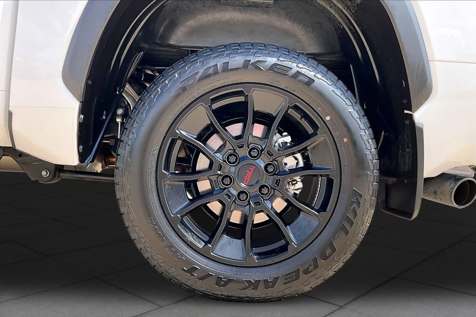 Used 2025 Ice Cap Toyota SR5 image 10