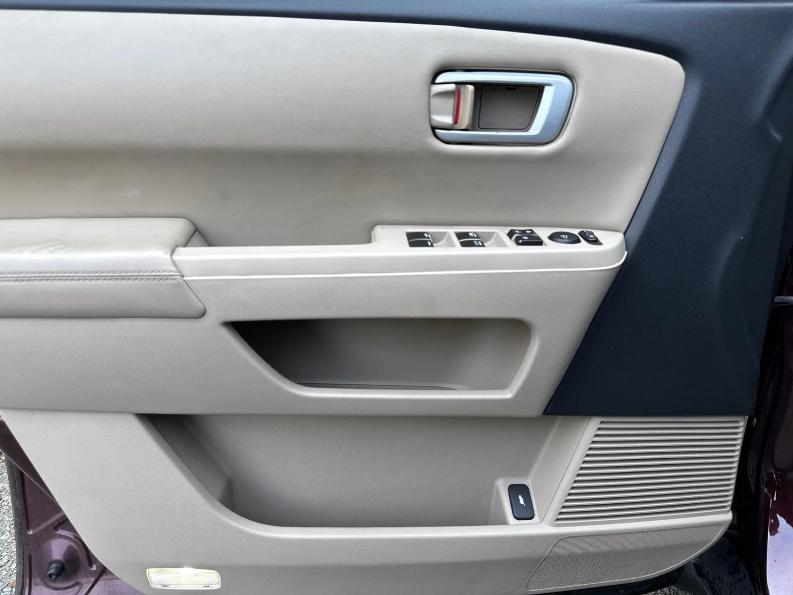 Used 2011  Honda EX-L image 20