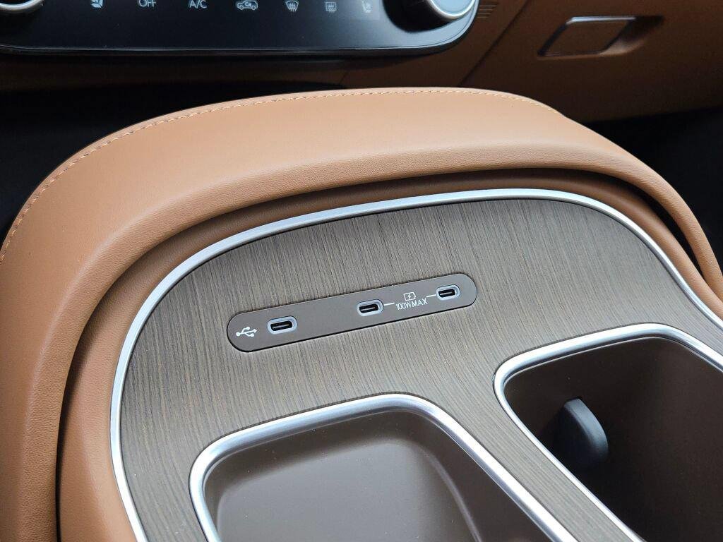 New 2027 Creamy White Pearl Hyundai Calligraphy image 31