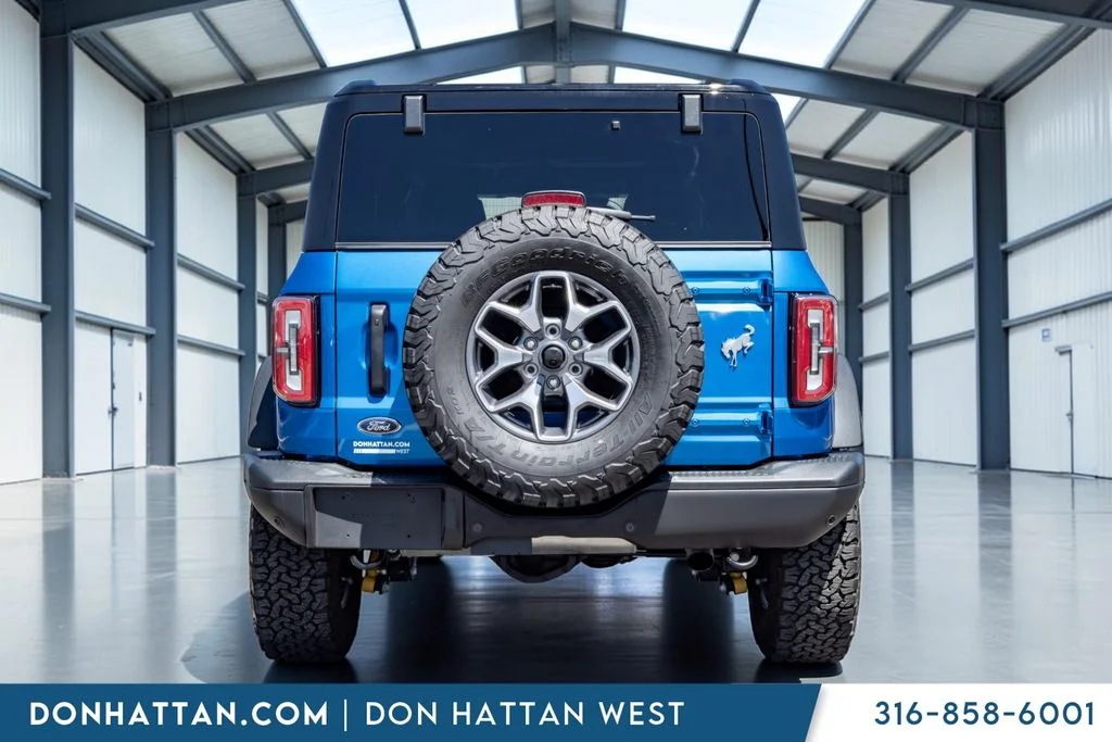 Used 2025 Blue Ford Badlands image 24