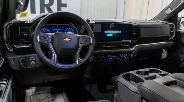 New 2026 Summit White Chevrolet LT (2FL) image 10