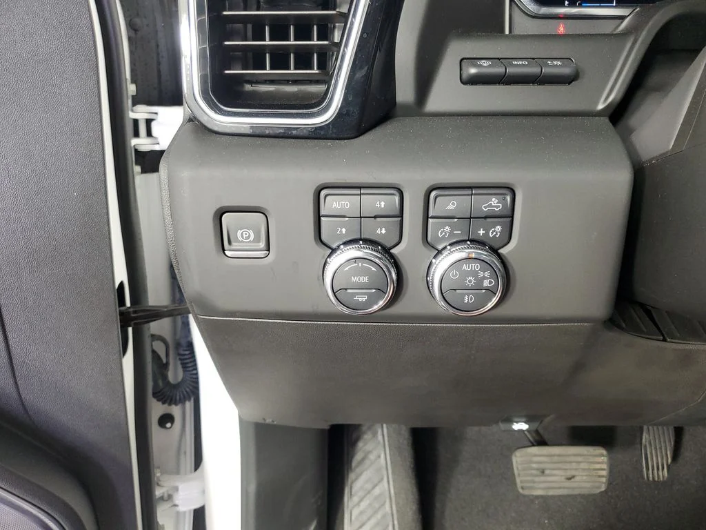 Used 2025 White GMC Denali Ultimate image 29