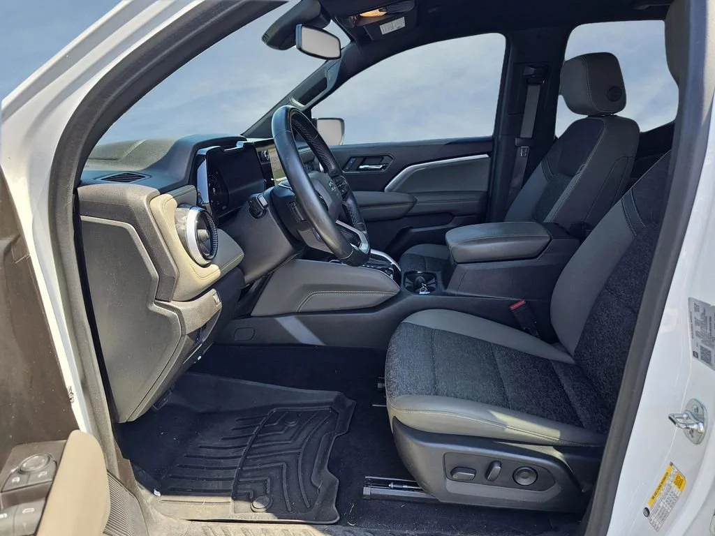 Used 2024 Summit White Chevrolet ZR2 image 16