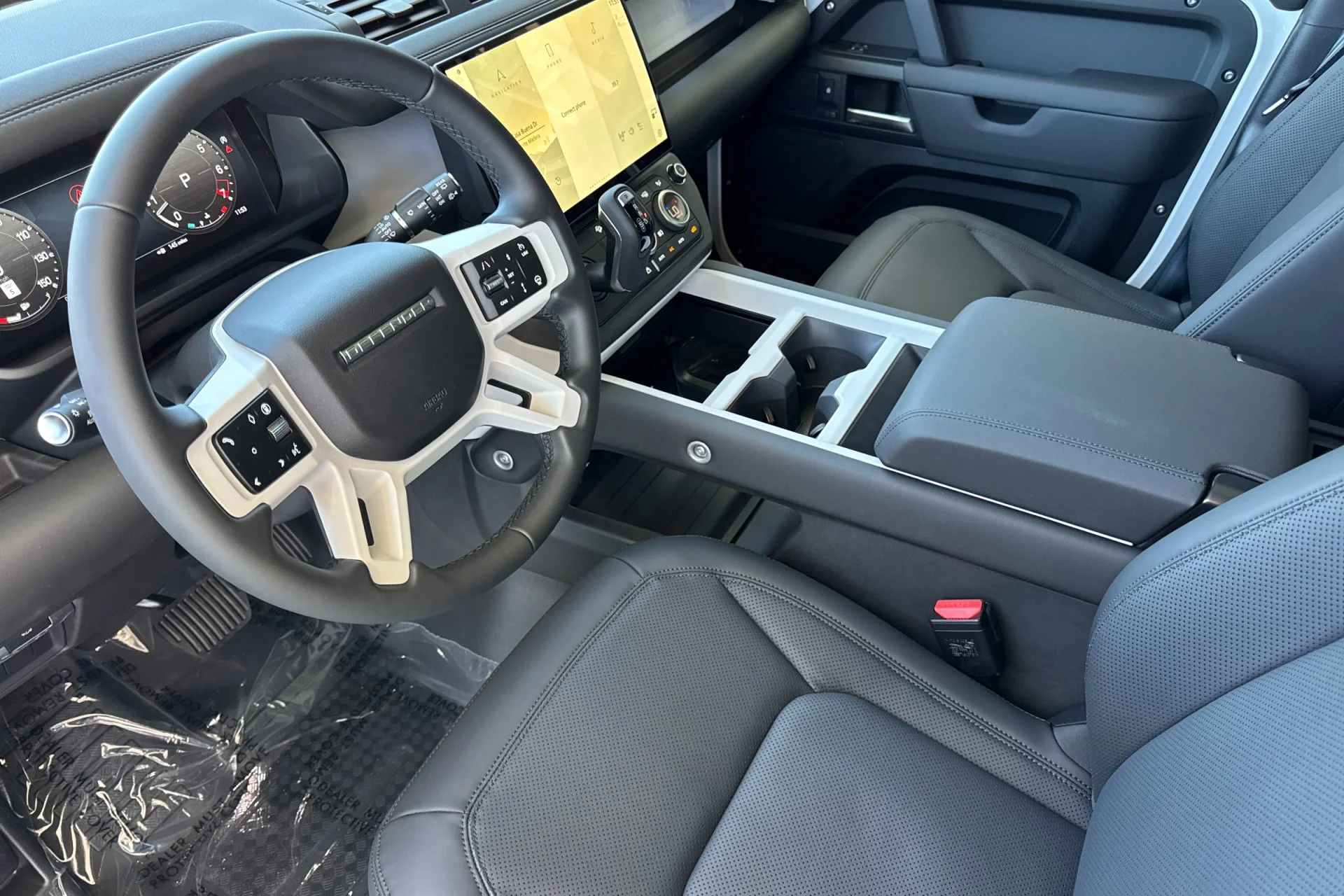 New 2026 Fuji White Land Rover X-Dynamic SE image 13