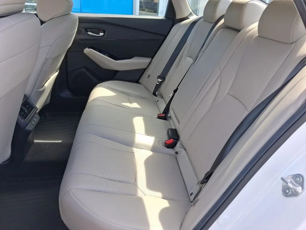 Used 2024  Honda Touring image 23