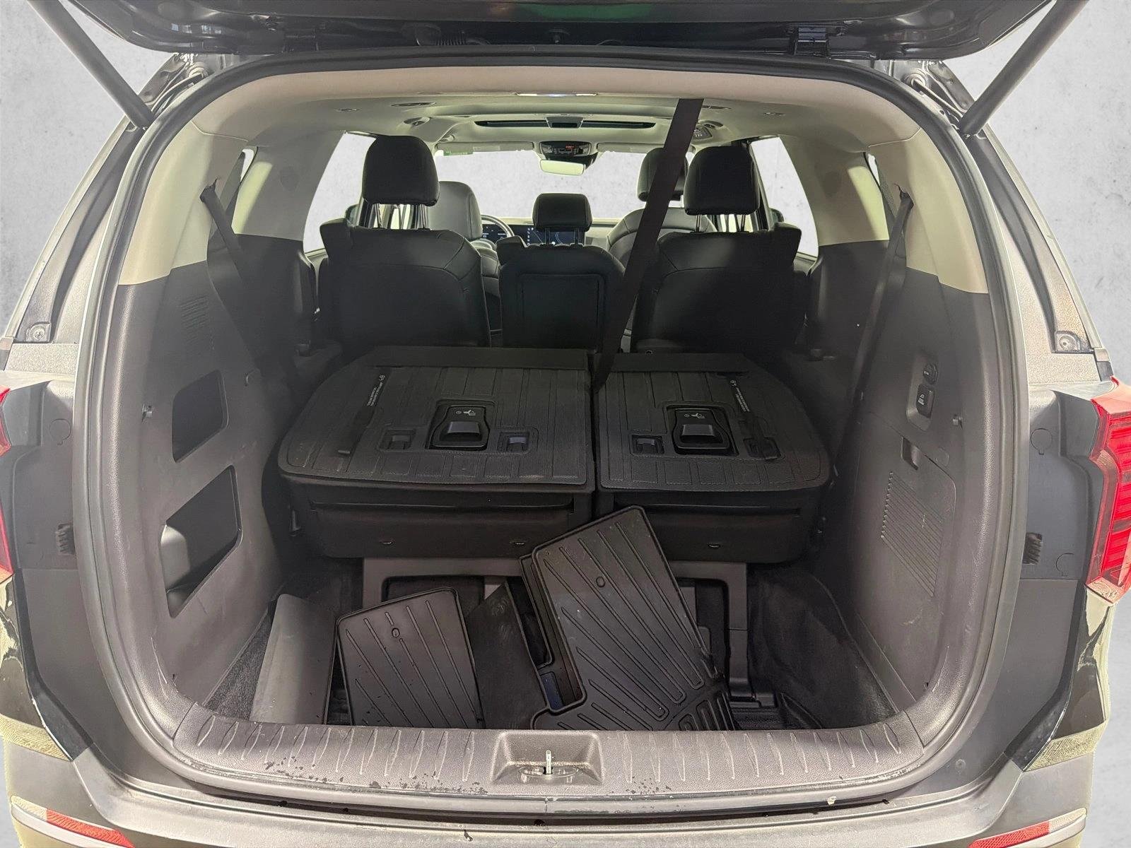 Used 2025 Aurora Black Pearl Kia SX image 19