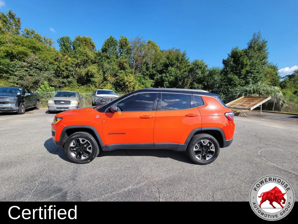 Used 2018 Orange Jeep Trailhawk image 3