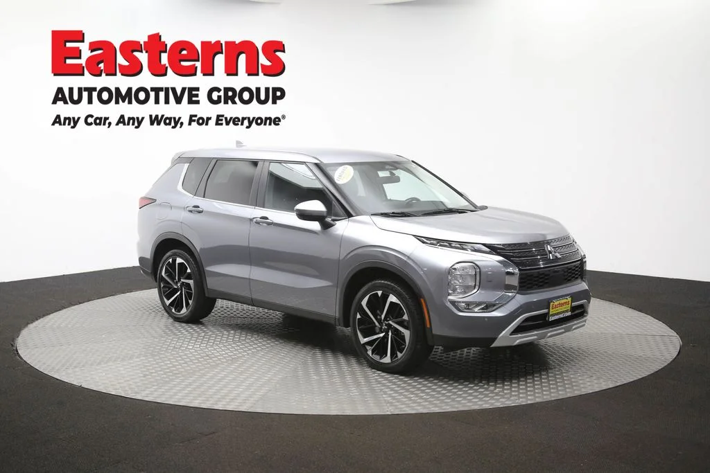Used 2024 Gray Mitsubishi SE image 49