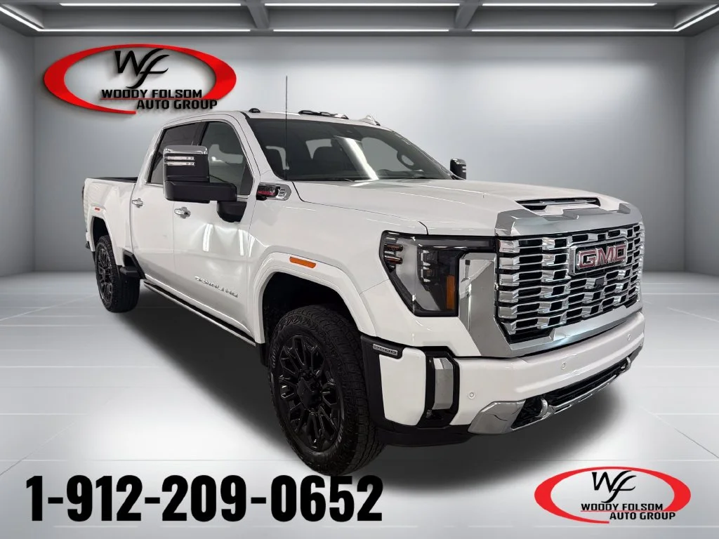 Used 2025 White GMC Denali image 1