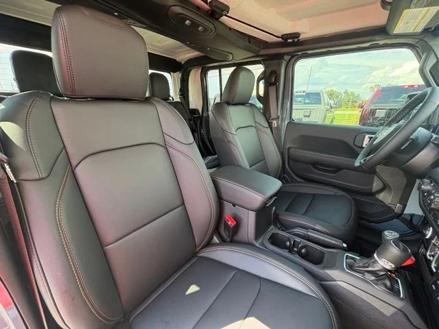 New 2026 Anvil Clearcoat Jeep Sahara image 9