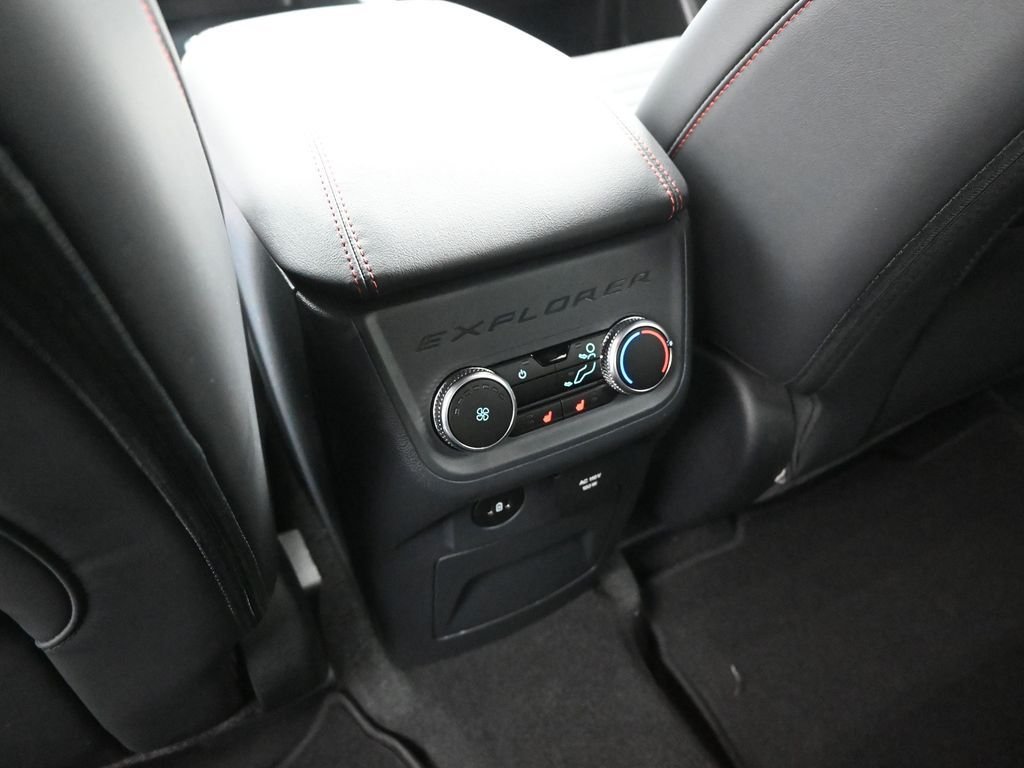 New 2026 Rapid Red Metallic Tinted Clearcoat Ford ST-Line image 20