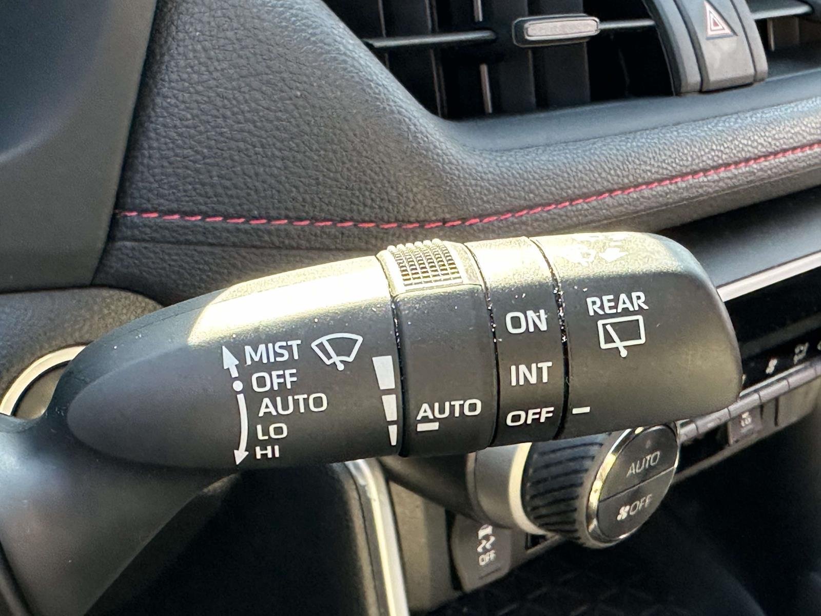 2023 Toyota RAV4 SE - Photo 29