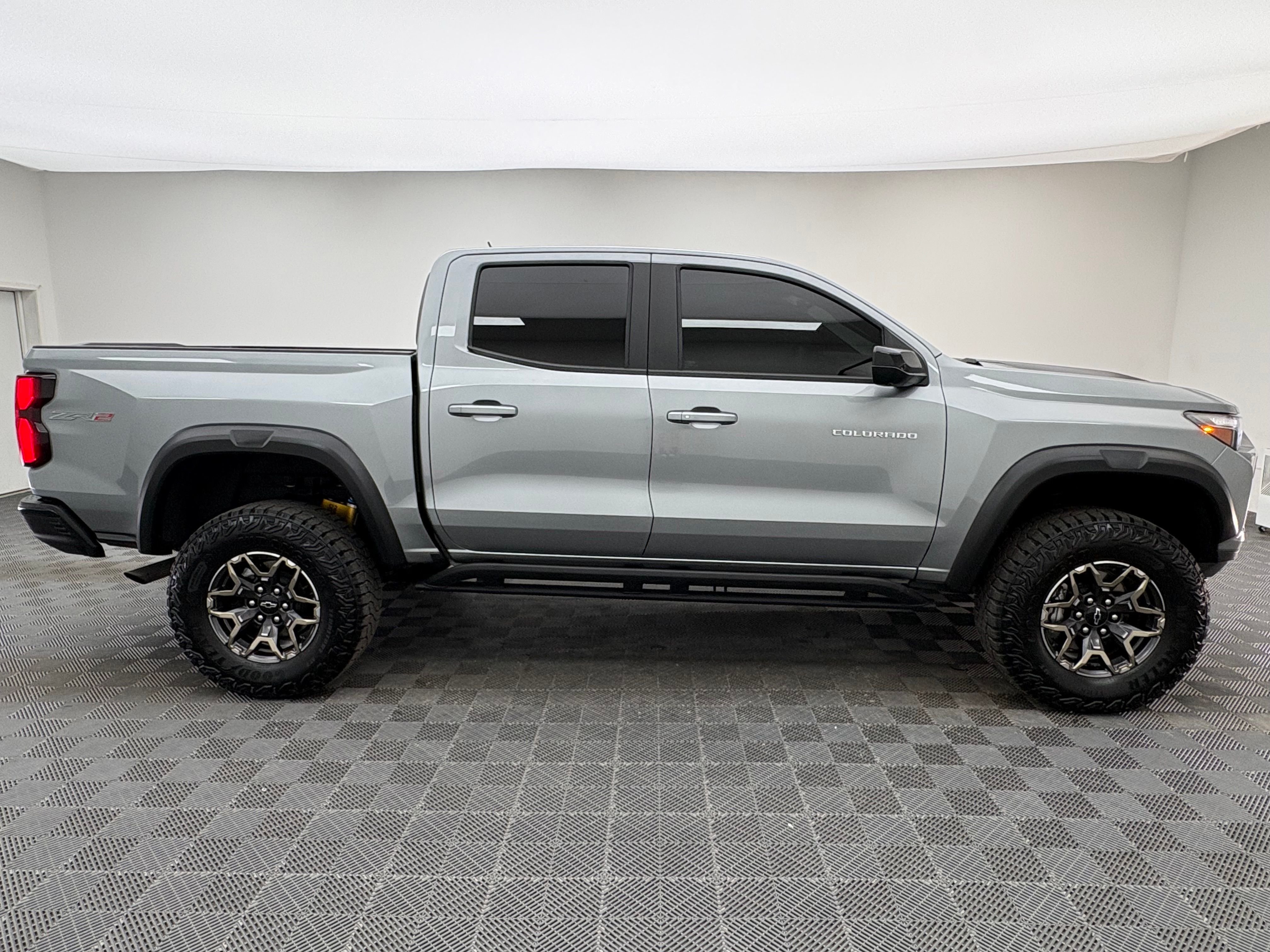 Used 2025 Sterling Gray Metallic Chevrolet ZR2 image 6