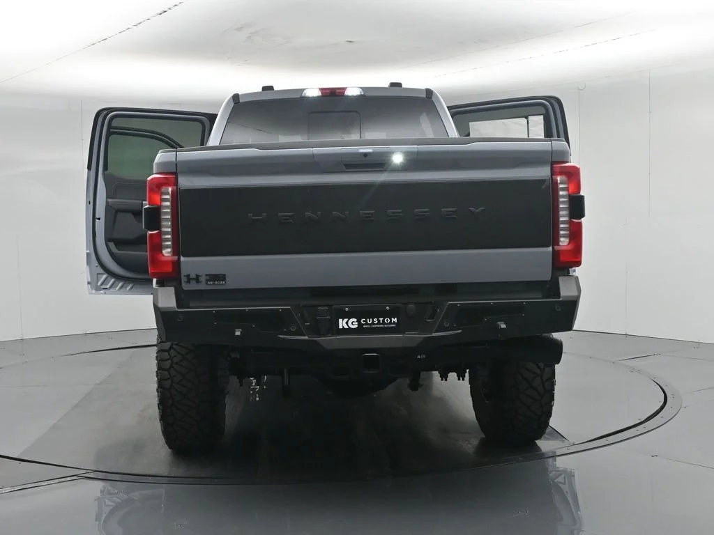 New 2026 Glacier Gray Metallic Tri-Coat Ford Lariat image 37