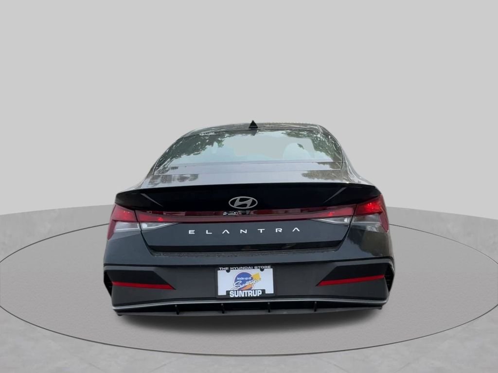 2025 Hyundai Elantra SEL - Photo 21