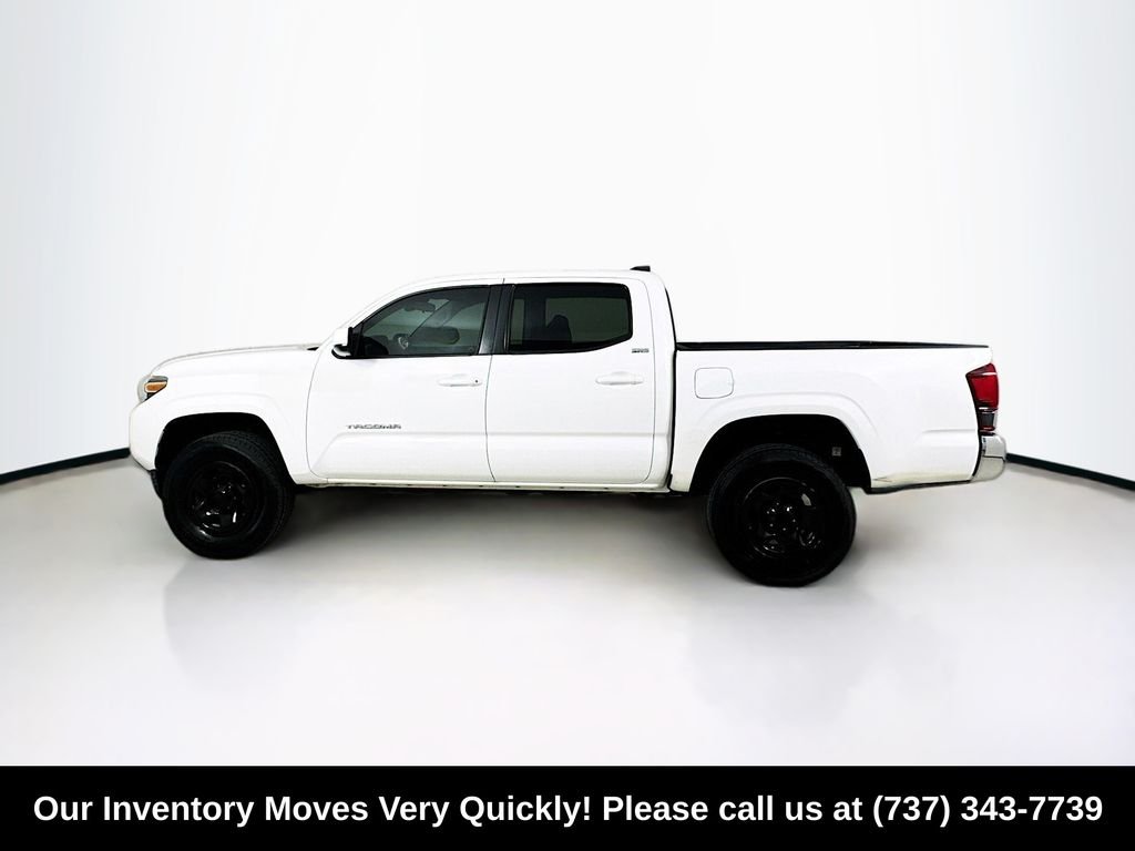 Used 2022 White Toyota SR5 image 4