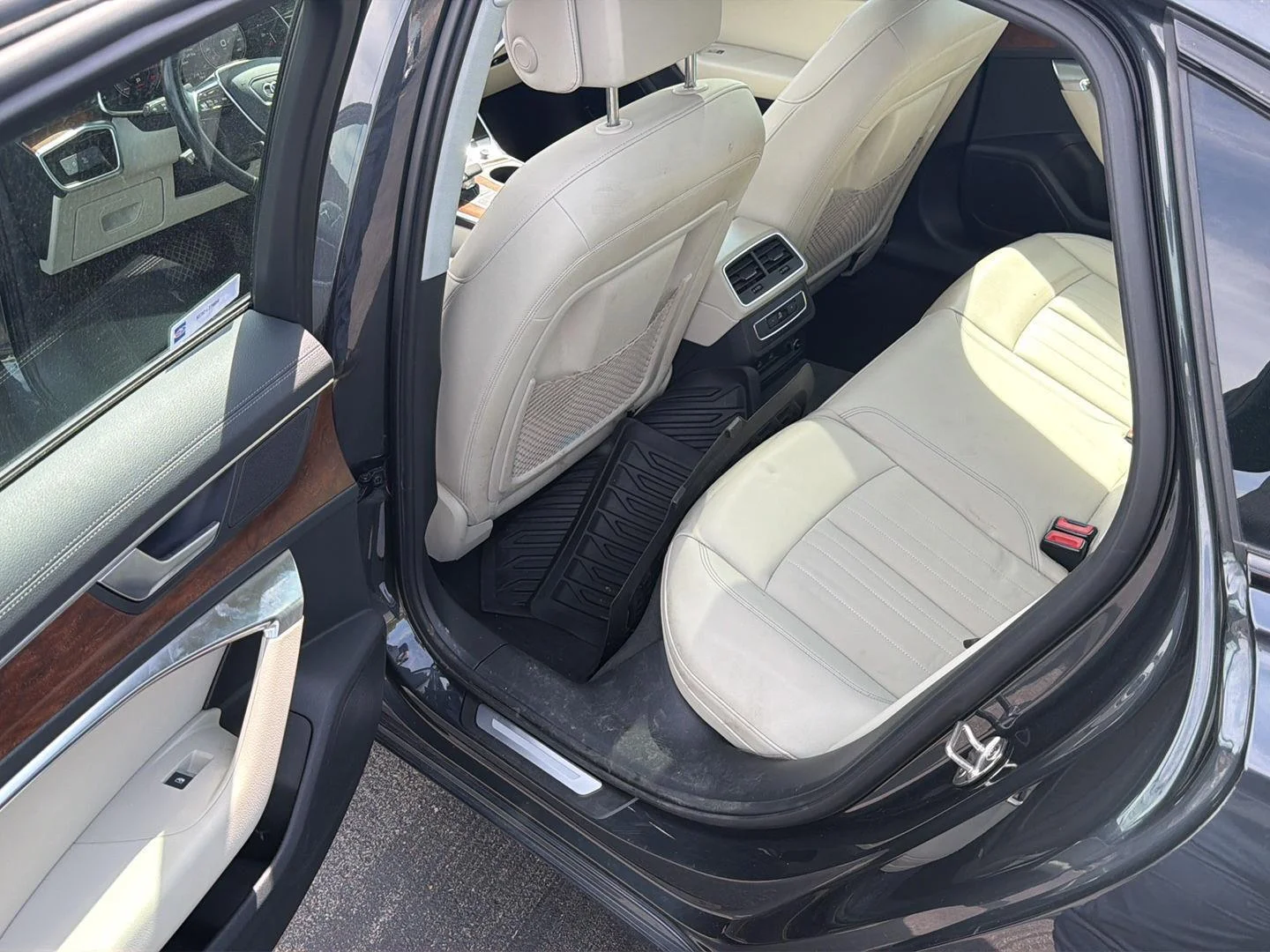 Used 2023 Manhattan Gray Metallic Audi Premium image 20