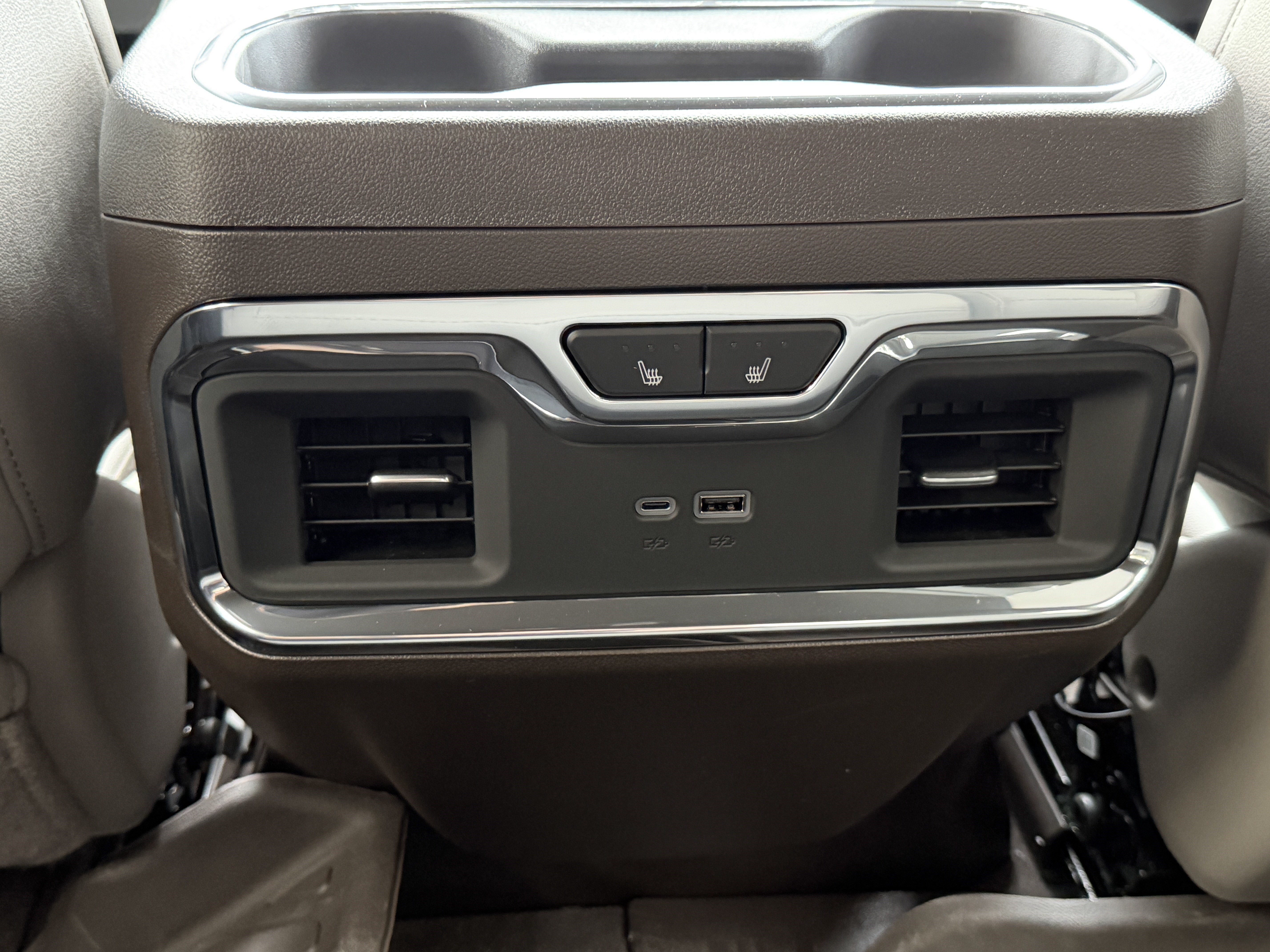 2026 GMC Sierra 1500 SLT - Photo 40