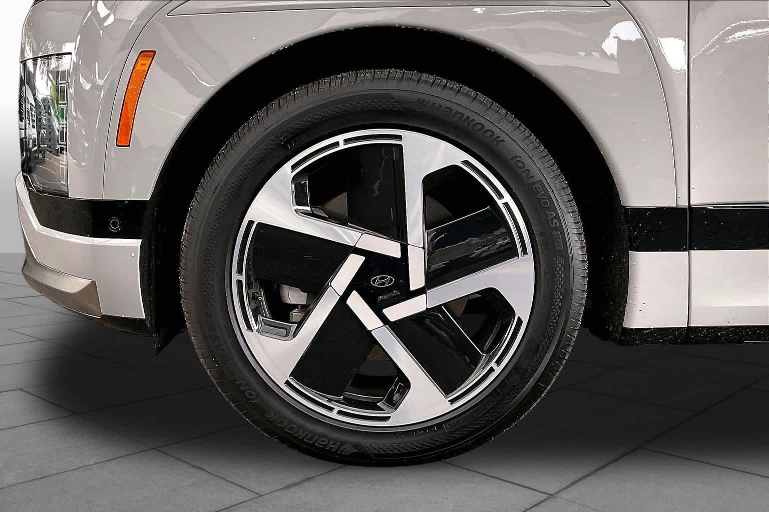Certified Used 2026 Cyber Gray Hyundai Performance Calligraphy image 10