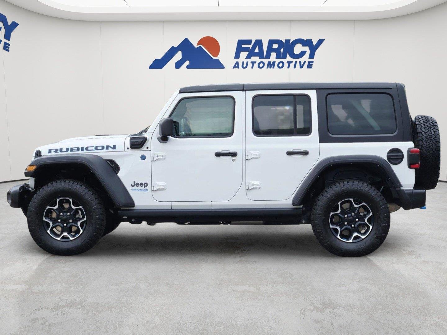 Certified Used 2022 Bright White Clearcoat Jeep Unlimited Rubicon image 8