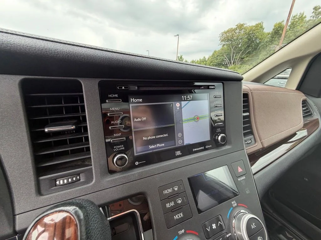 Used 2019 White Toyota Limited Premium image 21