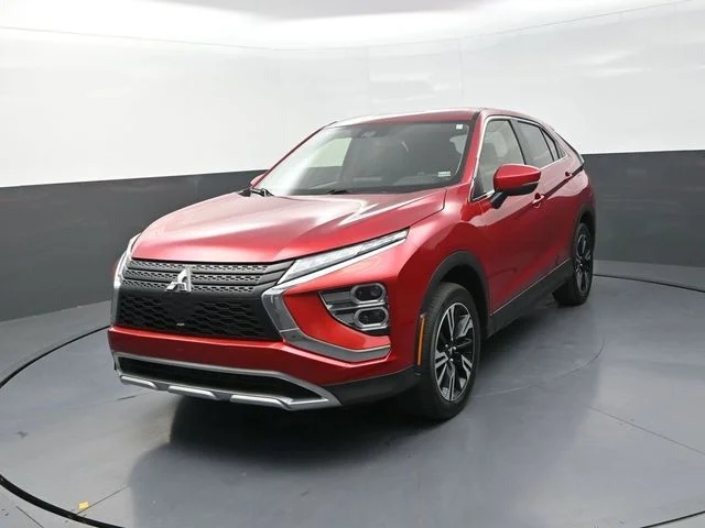 Used 2024  Mitsubishi SE image 5