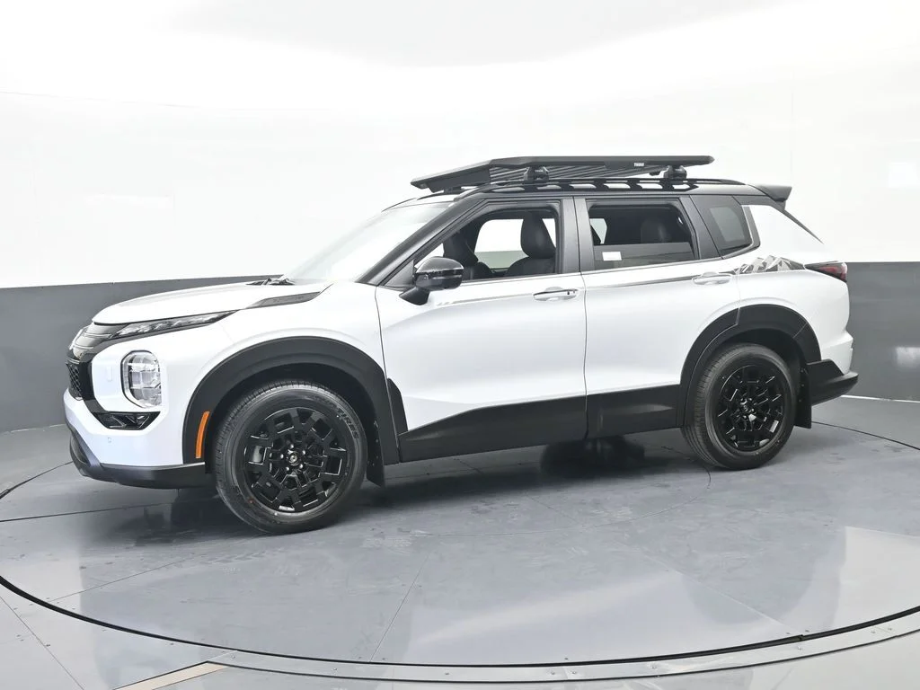 New 2026  Mitsubishi Trail Edition image 2