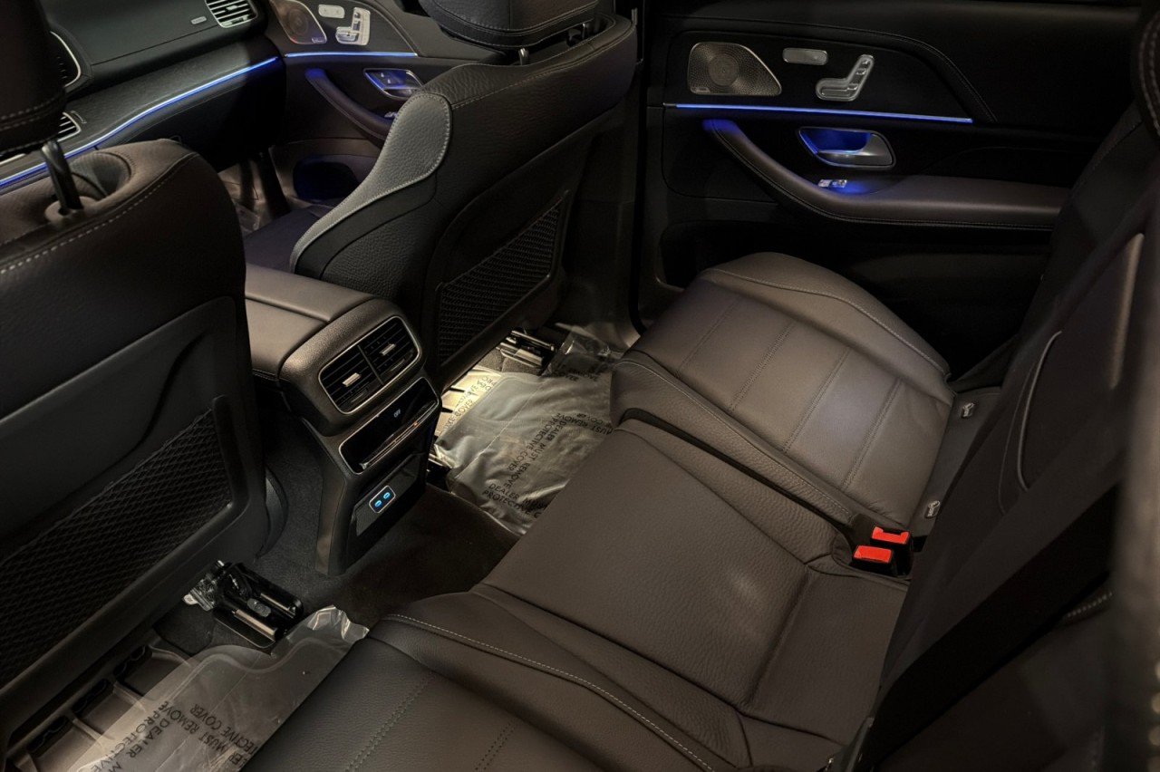 New 2026 MANUFAKTUR Alpine Grey Mercedes-Benz GLS 580 4MATIC® SUV image 11