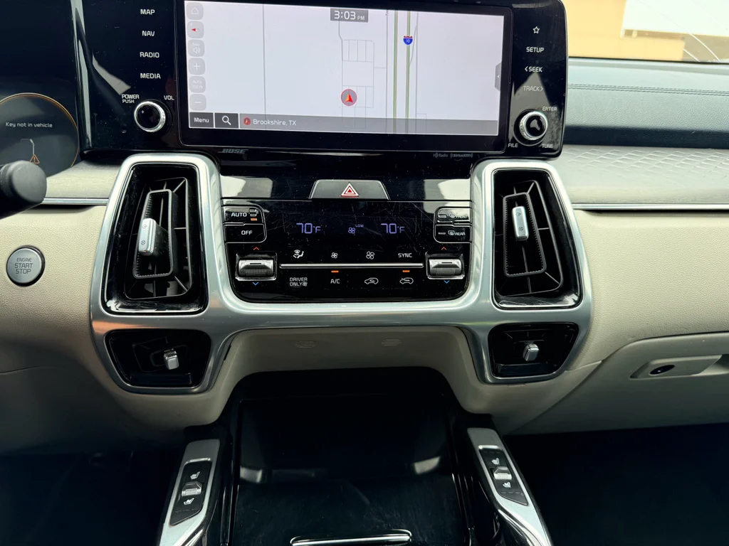 Used 2023 Silky Silver Kia SX Prestige image 21