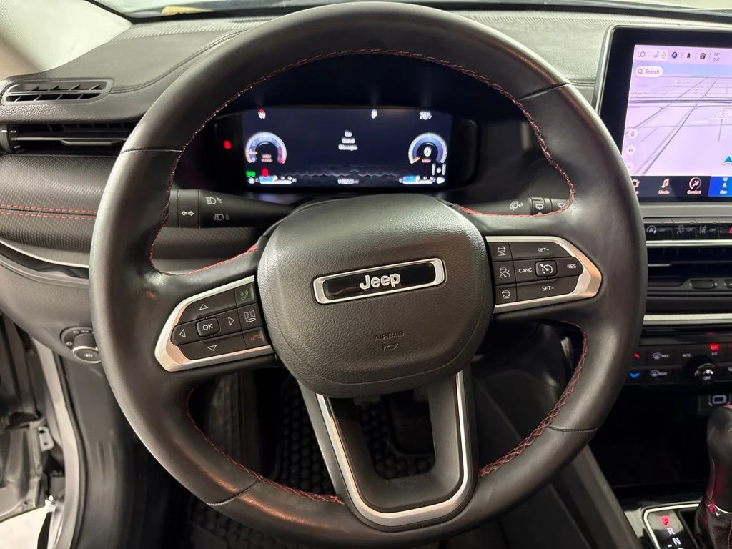 Used 2022 Silver Jeep Trailhawk image 28