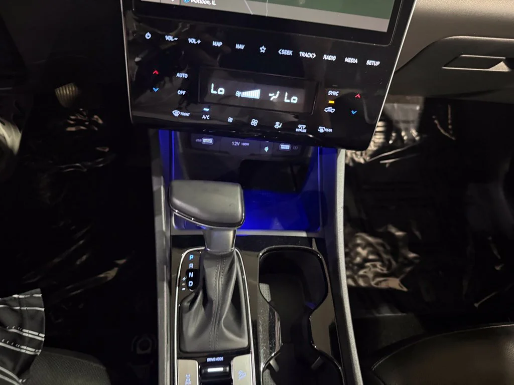 Used 2022 Phantom Black Hyundai Limited image 20