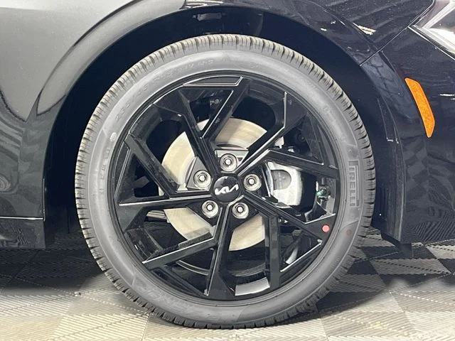 New 2026 Aurora Black Pearl Kia GT-Line FWD image 10