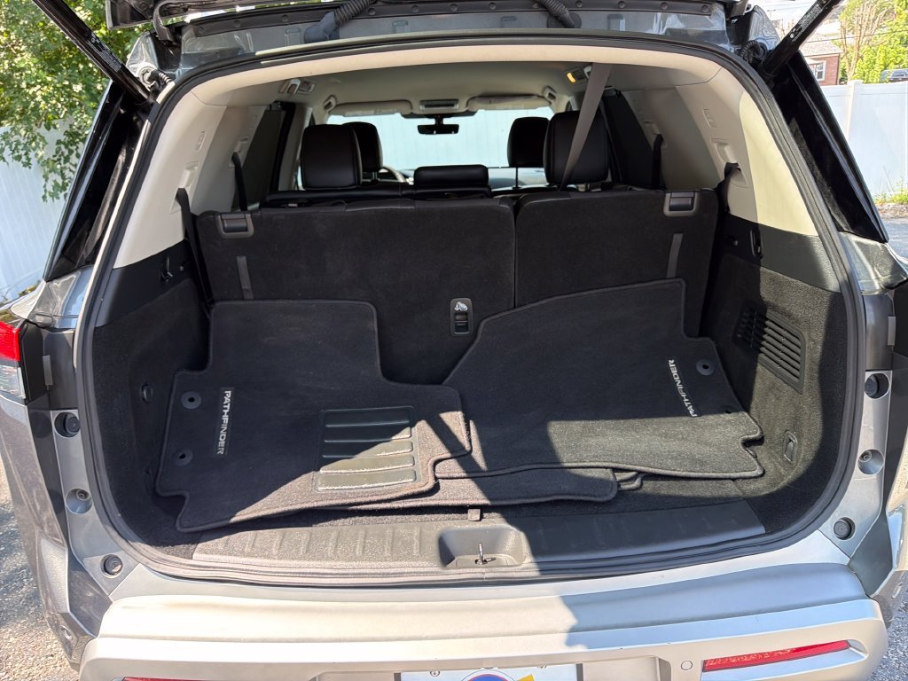 Used 2025 Gray Nissan SL image 28