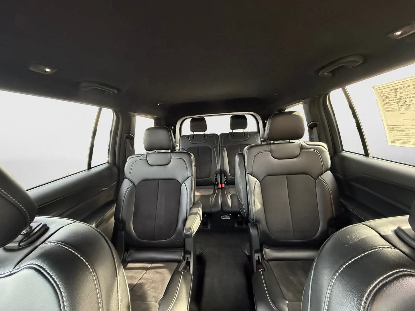 Used 2023 Diamond Black Crystal Pearlcoat Jeep Altitude image 18