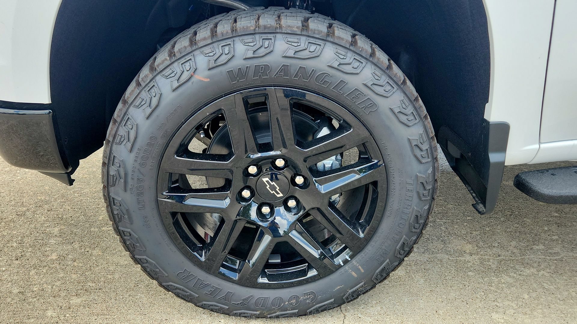 2026 Chevrolet Silverado 1500 LT Trail Boss - Photo 9