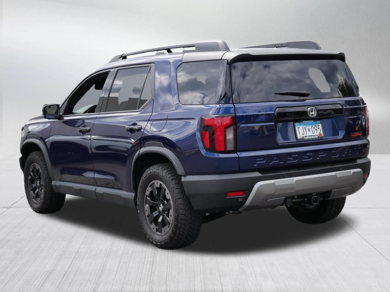 Certified Used 2026 Obsidian Blue Pearl Honda TrailSport Elite image 43