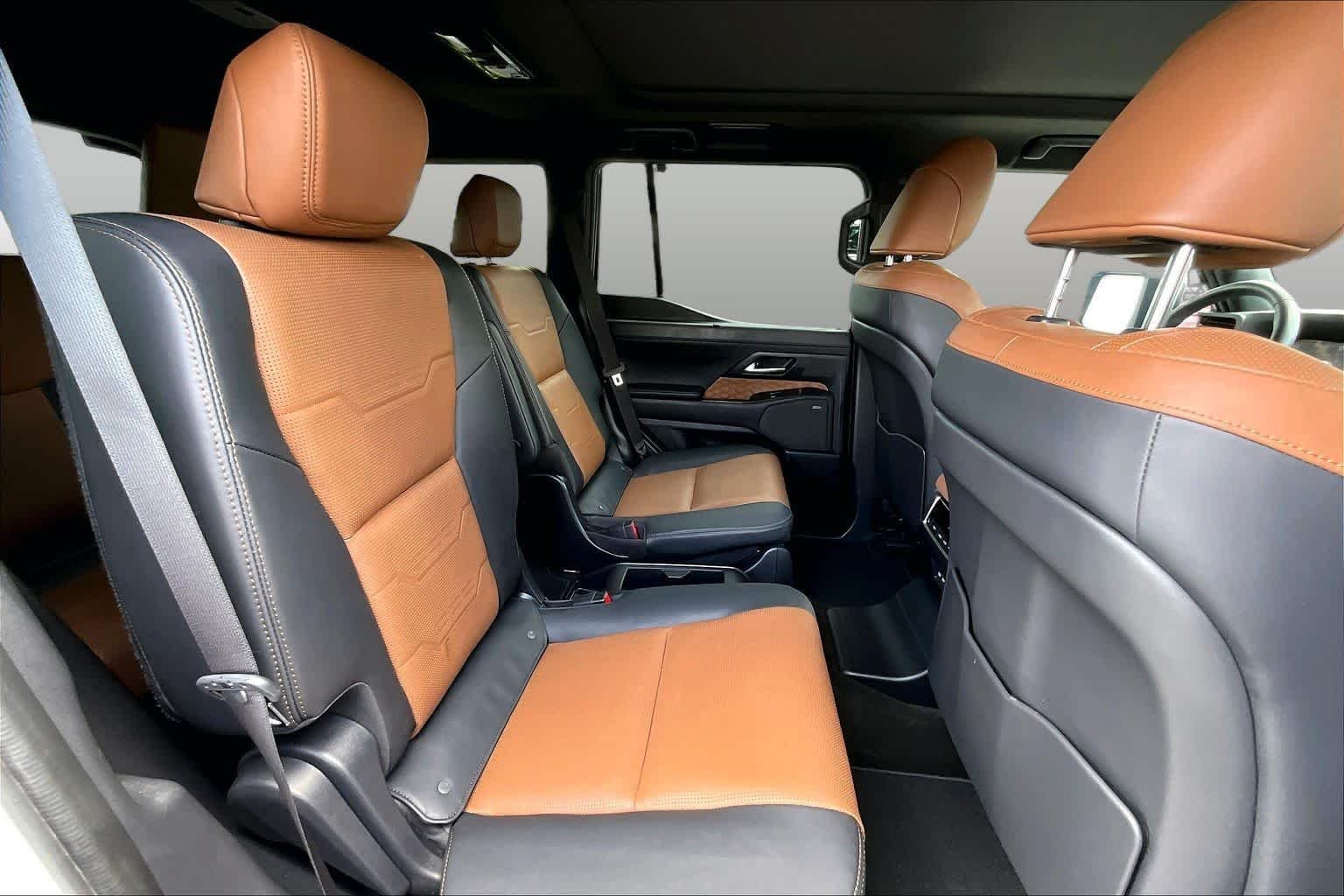 Used 2024 Eminent White Pearl Lexus Luxury+ image 20