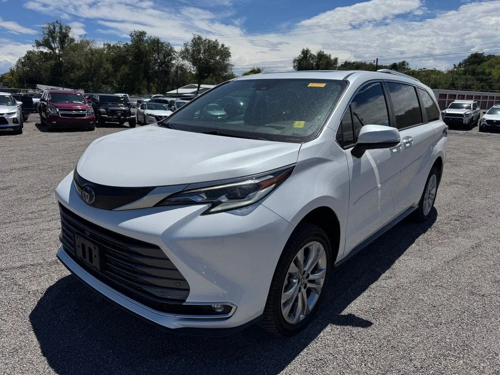 Used 2023 Pearl Toyota Platinum image 3