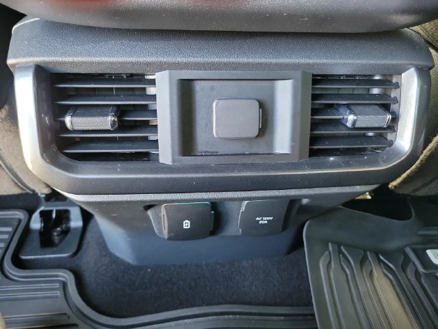 Certified Used 2023 Avalanche Ford XLT image 24